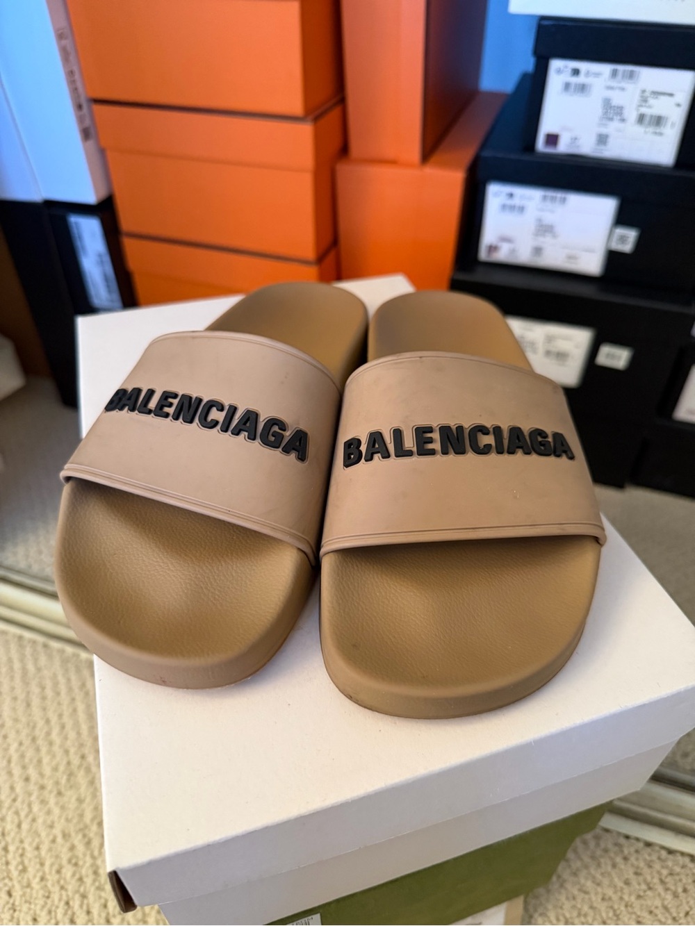 Balenciaga Pool Slide Sandals in Nude. Woman’s 7